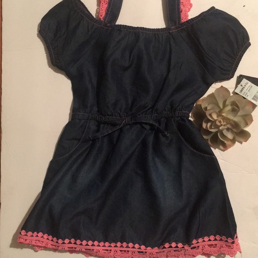 Girls dress